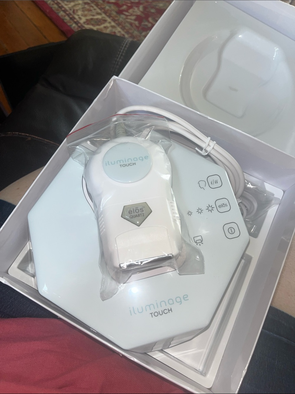 Iluminage Touch White At-Home Skincare Device
